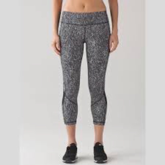 Lululemon Pace Rival Crop Leggings 19” - Picture 5 of 5